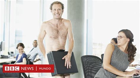 desnudo en publico|Persecuciones o encontrarse desnudo en público: .